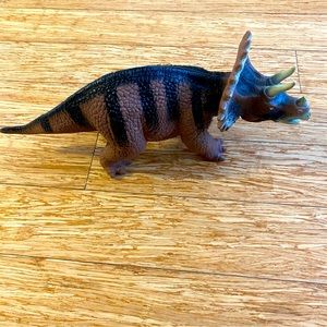 Triceratops toy 17” Dinosaur